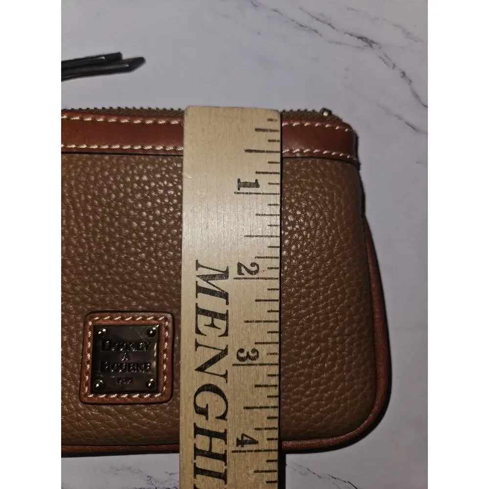 NWOT! Dooney & Bourke Pebble Grain Small Coin Case Brown 6.5x4.25